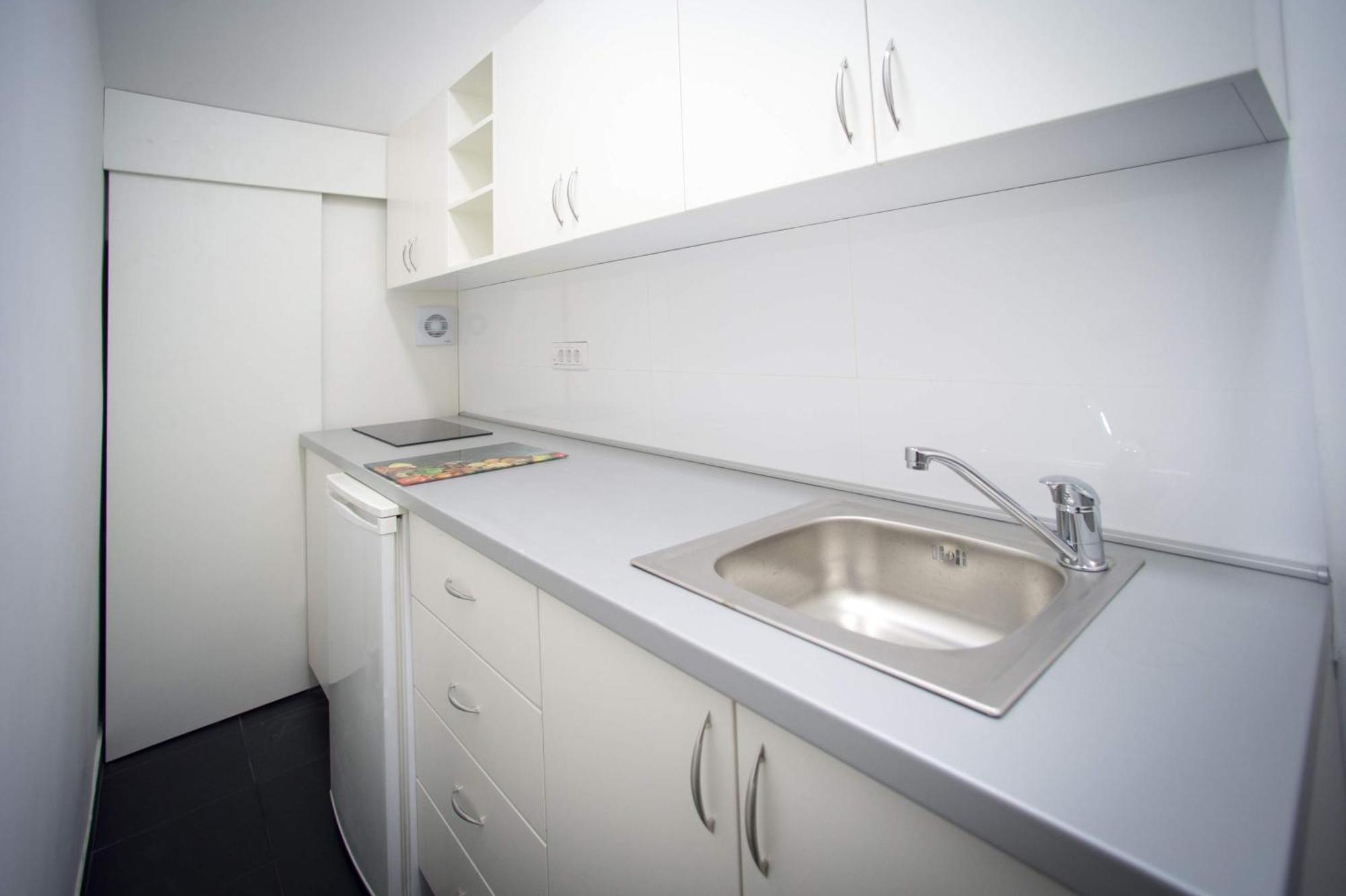 Central Charm 2Br And Modern Apt-All Is Walkable Белград Экстерьер фото