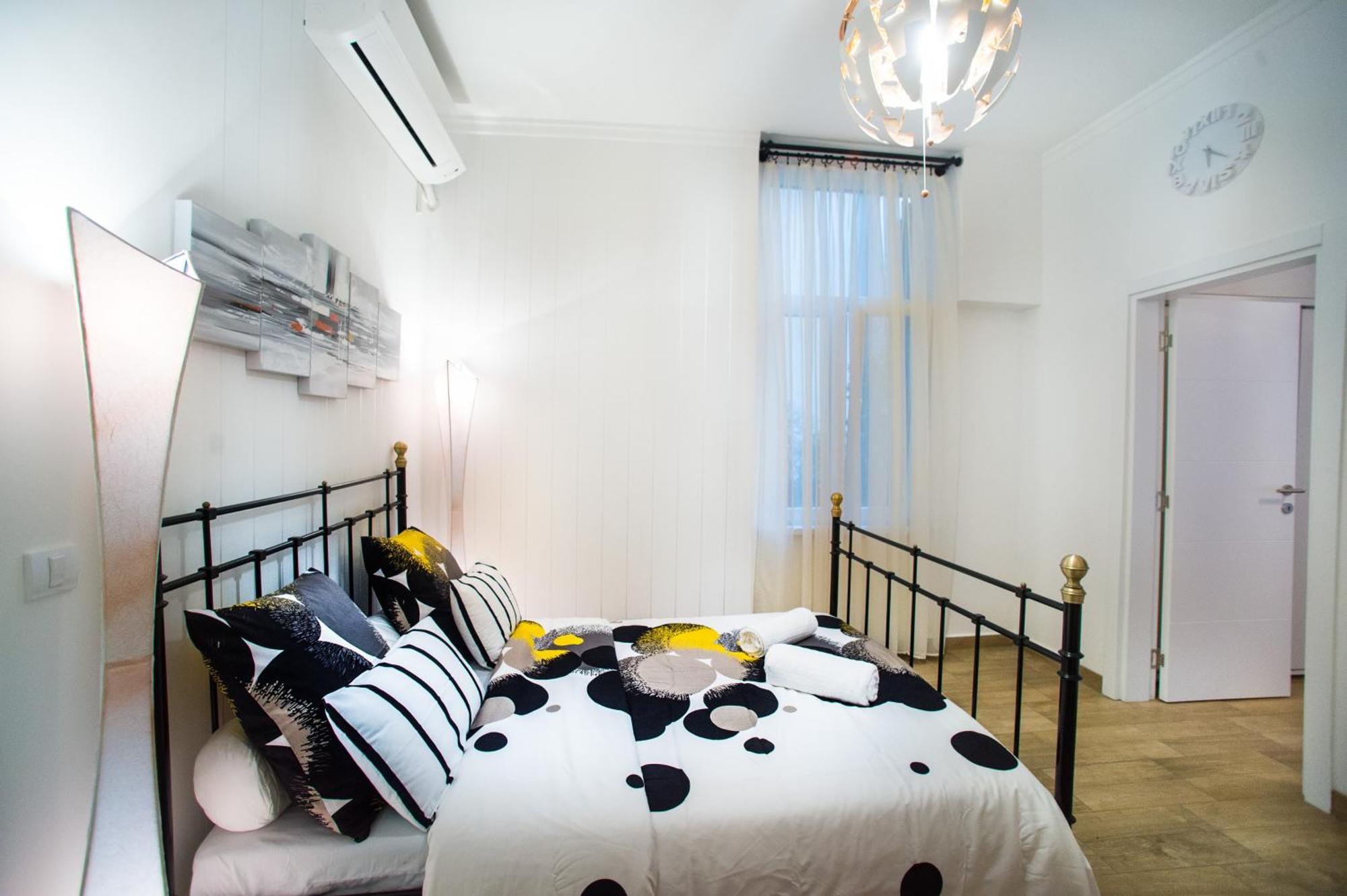 Central Charm 2Br And Modern Apt-All Is Walkable Белград Экстерьер фото