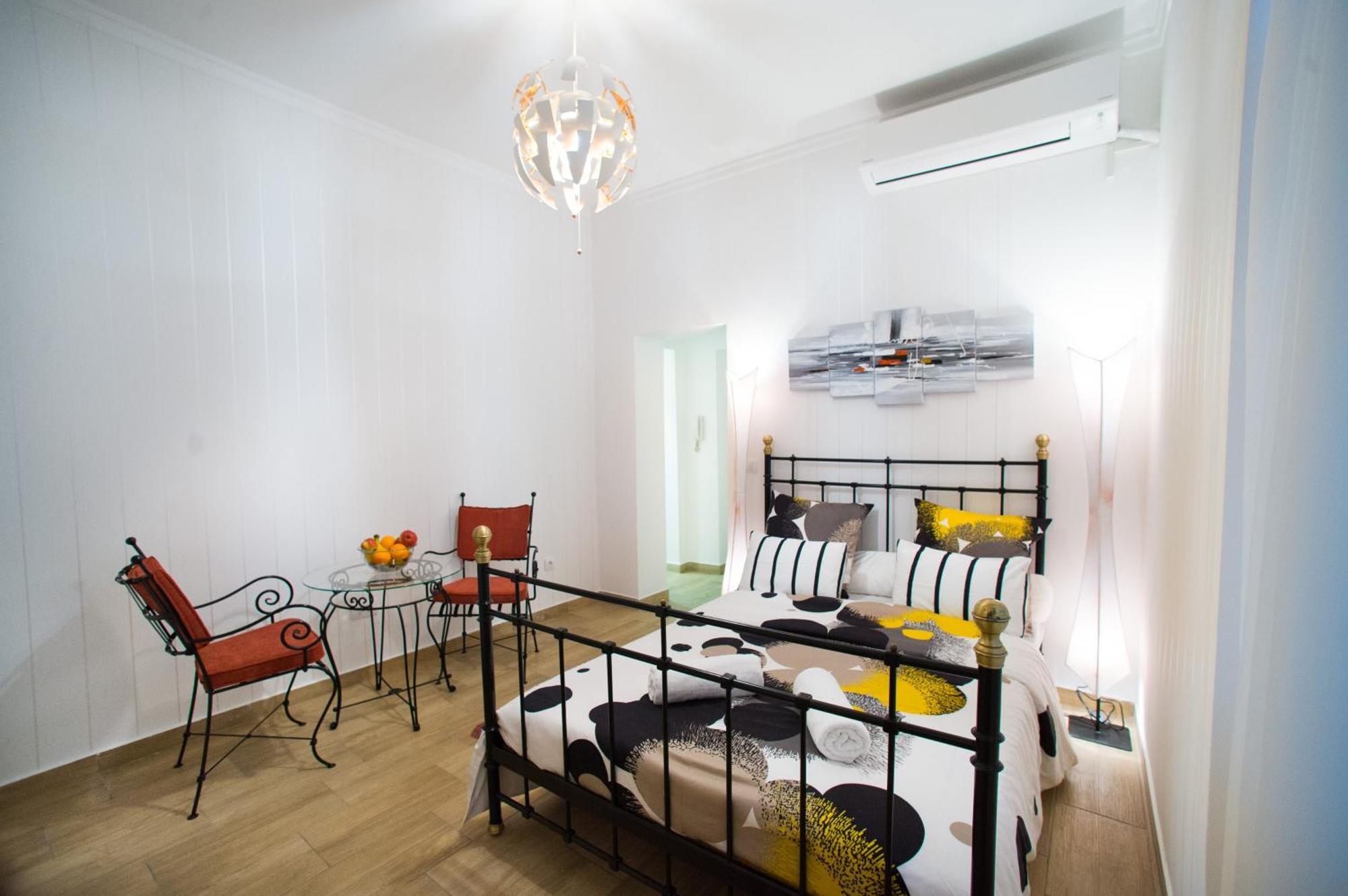 Central Charm 2Br And Modern Apt-All Is Walkable Белград Экстерьер фото